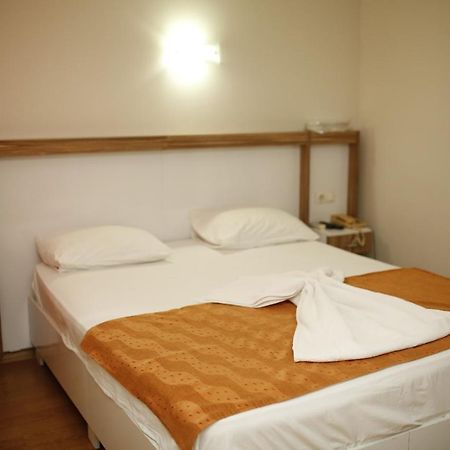 Özhan Hotel Antalya Buitenkant foto