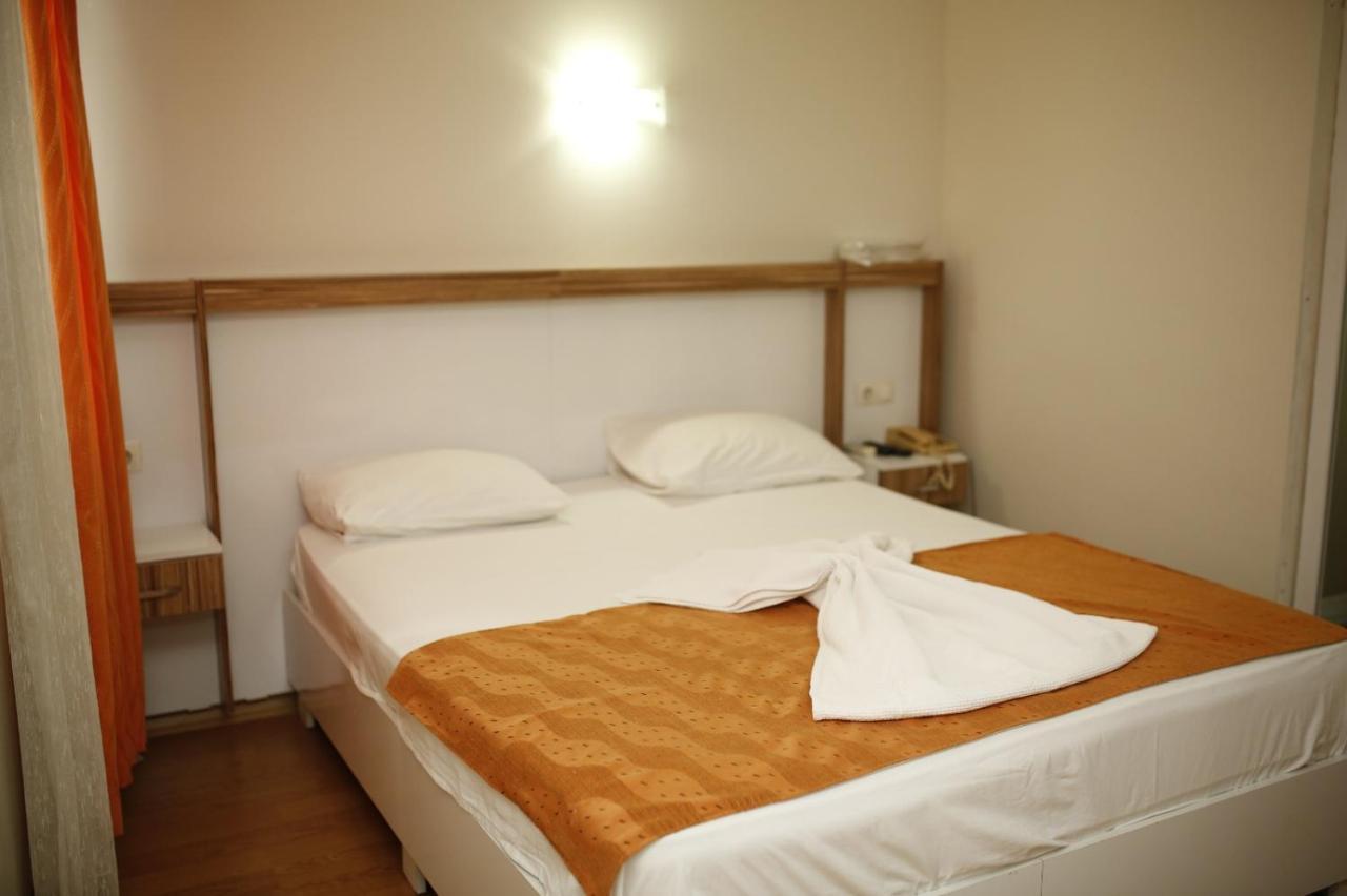 Özhan Hotel Antalya Buitenkant foto