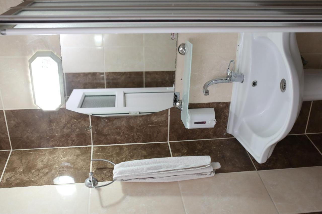 Özhan Hotel Antalya Buitenkant foto